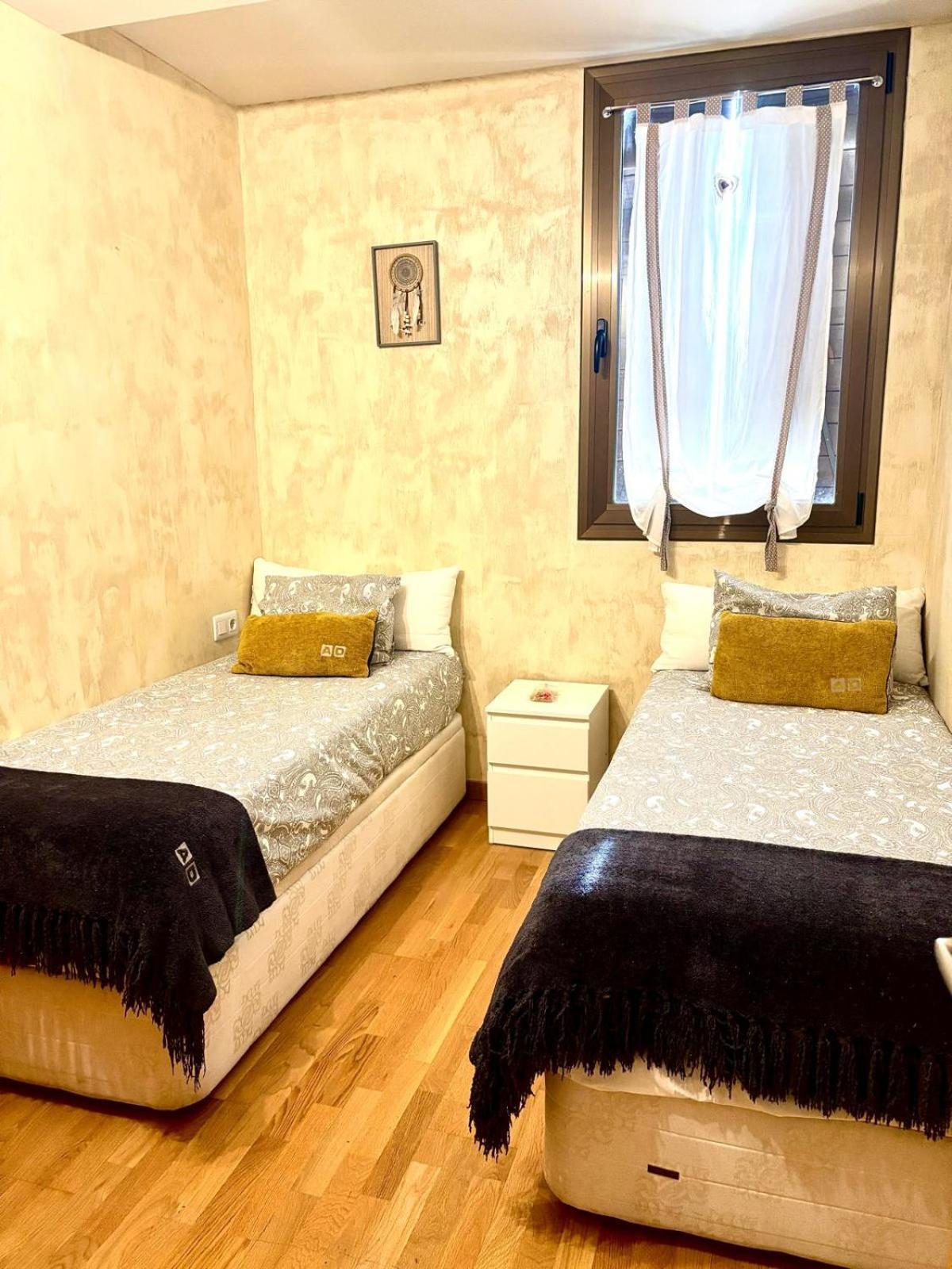 Apartamento L Auet プラ・デ・ラ・エルミータ エクステリア 写真