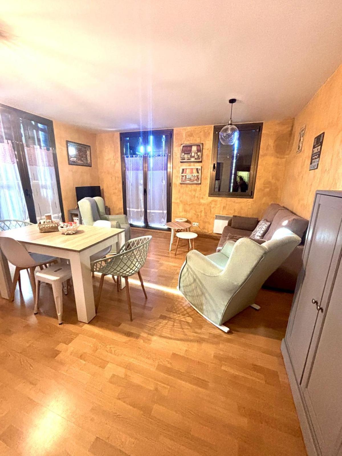Apartamento L Auet プラ・デ・ラ・エルミータ エクステリア 写真
