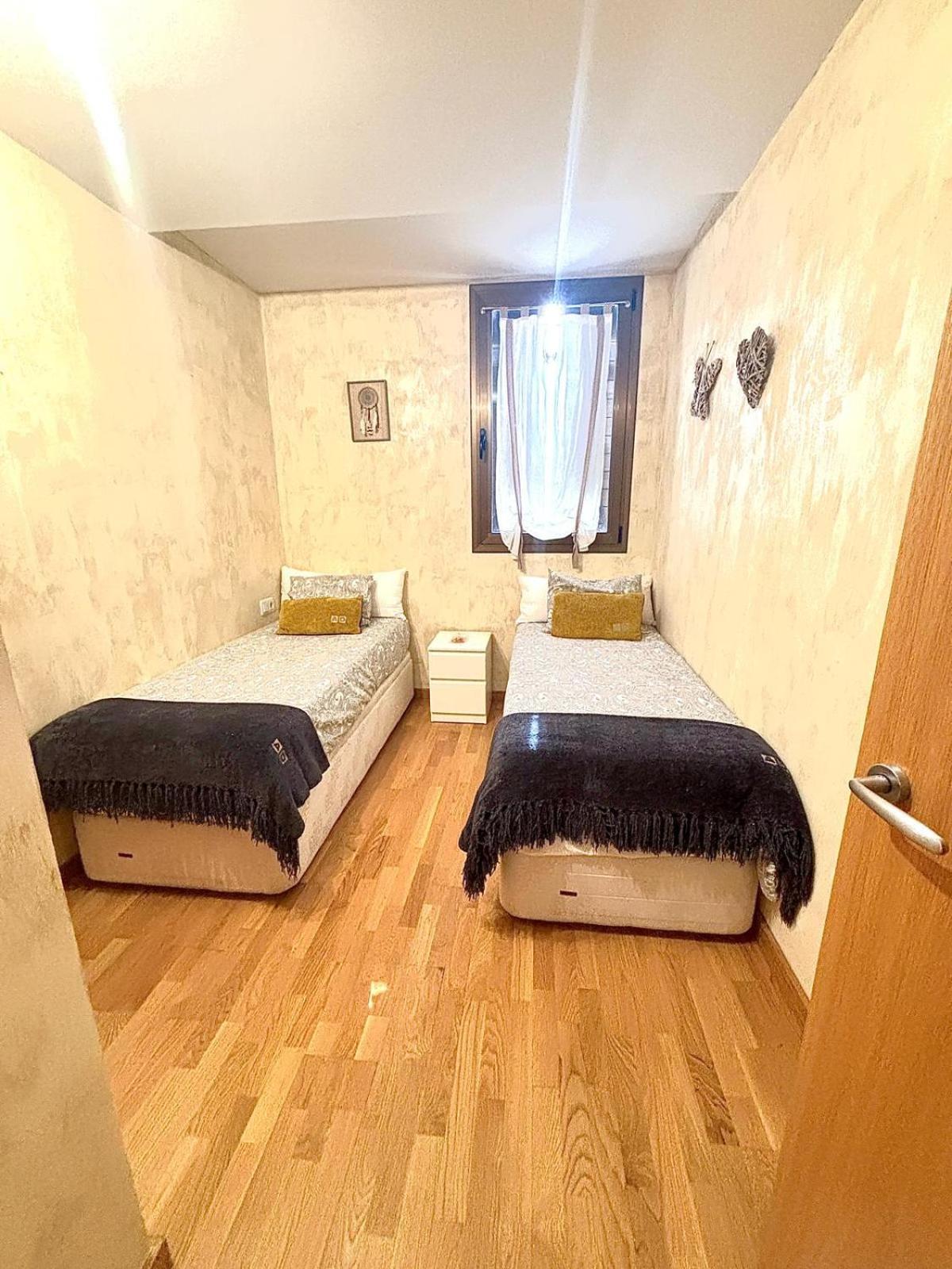 Apartamento L Auet プラ・デ・ラ・エルミータ エクステリア 写真
